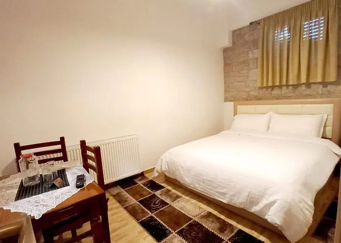 Bujtina Argis Hotel