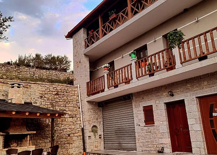 酒店 Bujtina Argis Voskopojë